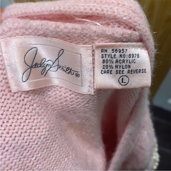 Women's Jaclyn Smith Pink V-Neck Vintage Sweater with Floral Embroidery Size L - Picture 7 of 12